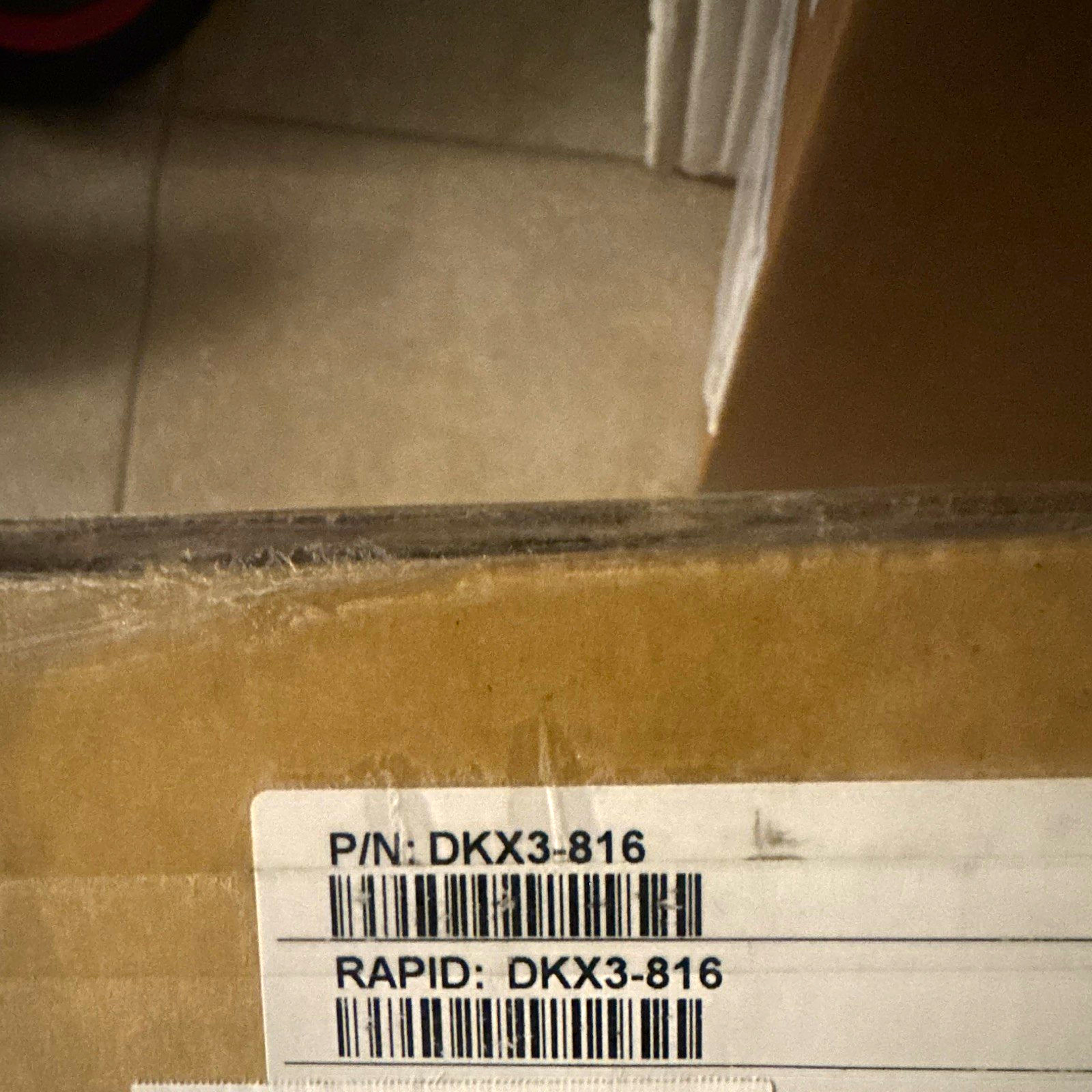 Raritan DKX3-816 KVM Switch Box 