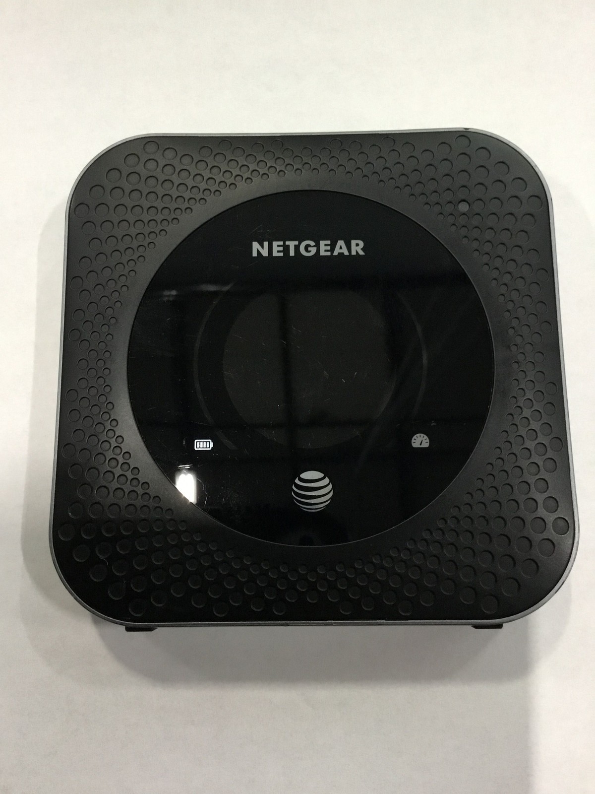 NETGEAR AT&T MR1100 Nighthawk LTE Mobile Hotspot Router AT&T Locked / VGC