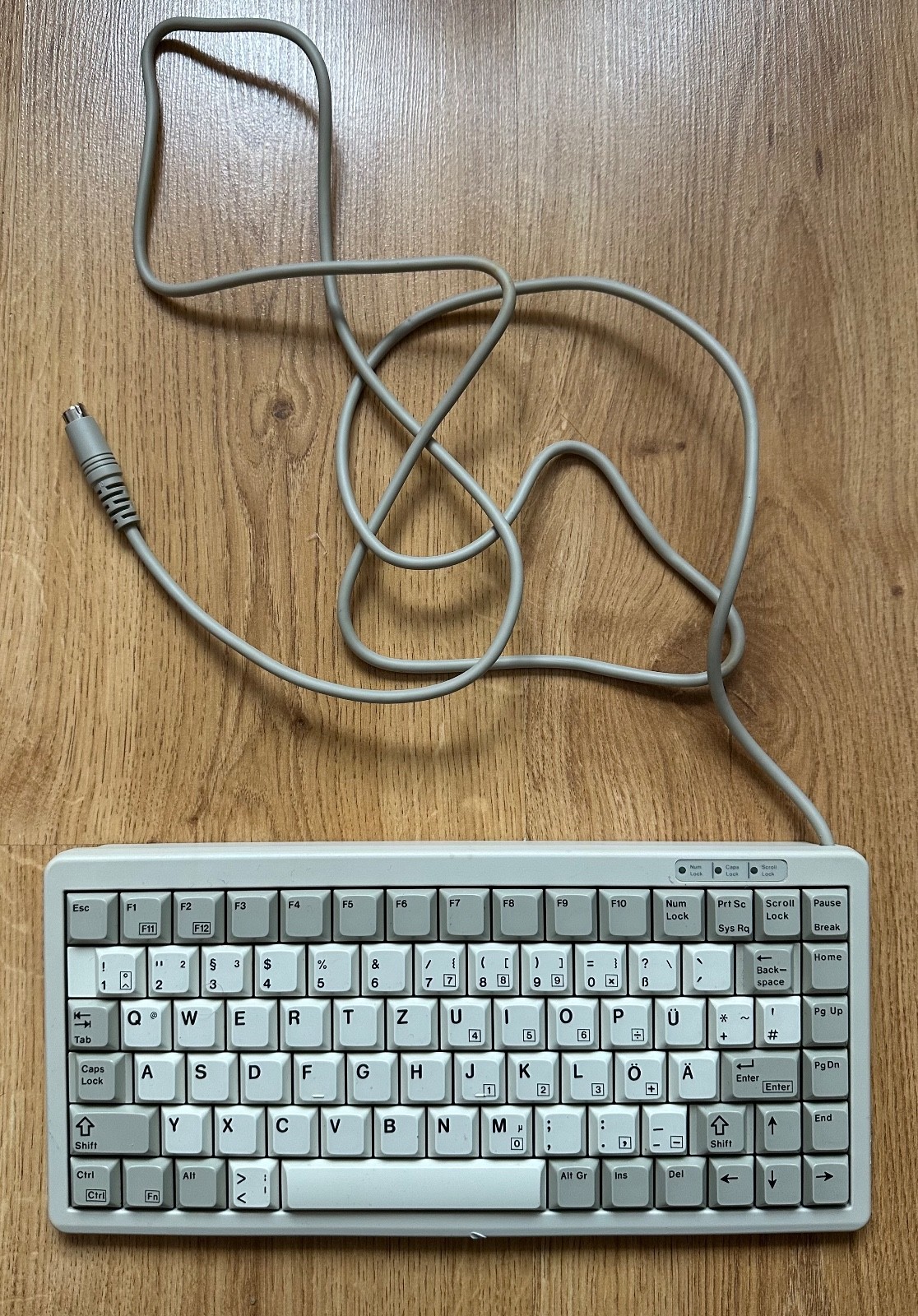 Vintage CHERRY Mini Mechanical Keyboard Model ML4100 (1990–1992s) NOT  TESTED