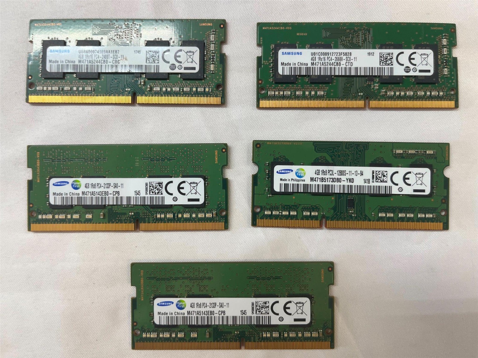 (Lot of 5) Samsung 2 xM471A5244CB0-CTD/2x M471A5143EB0-CPB/1x M471B5173DB0-YK0