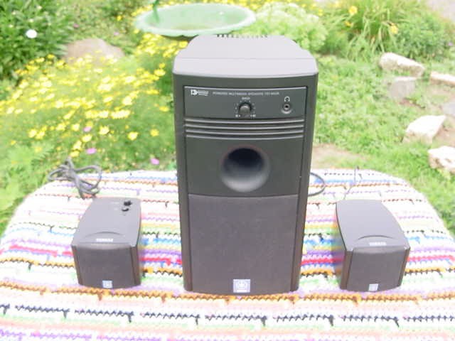 VINTAGE YAMAHA MULTIMEDIA COMPUTER SUBWOOFER 2 SATELLITE SPEAKER SYSTEM YST-MS28