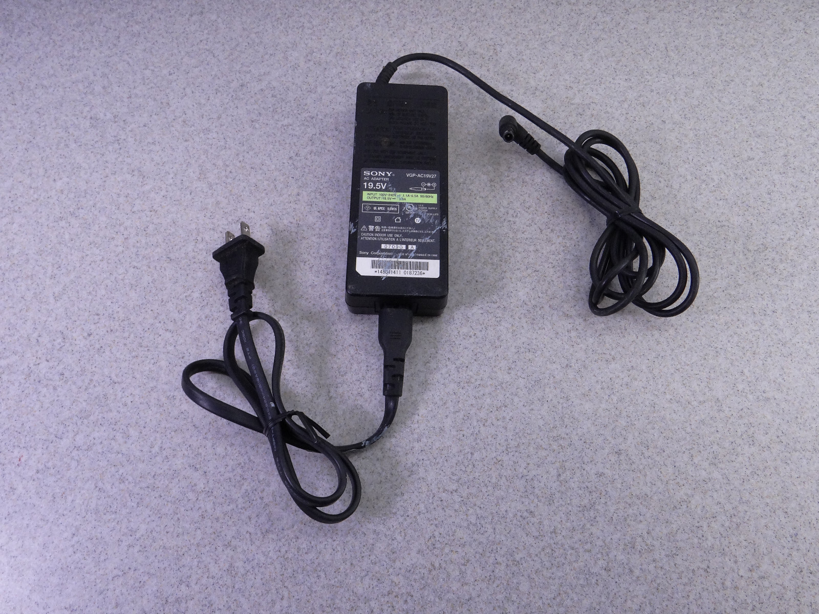 Genuine AC Power Supply Adapter Sony VGP-AC19V27 76W 19.5V 3.9A OEM w/P.Cord