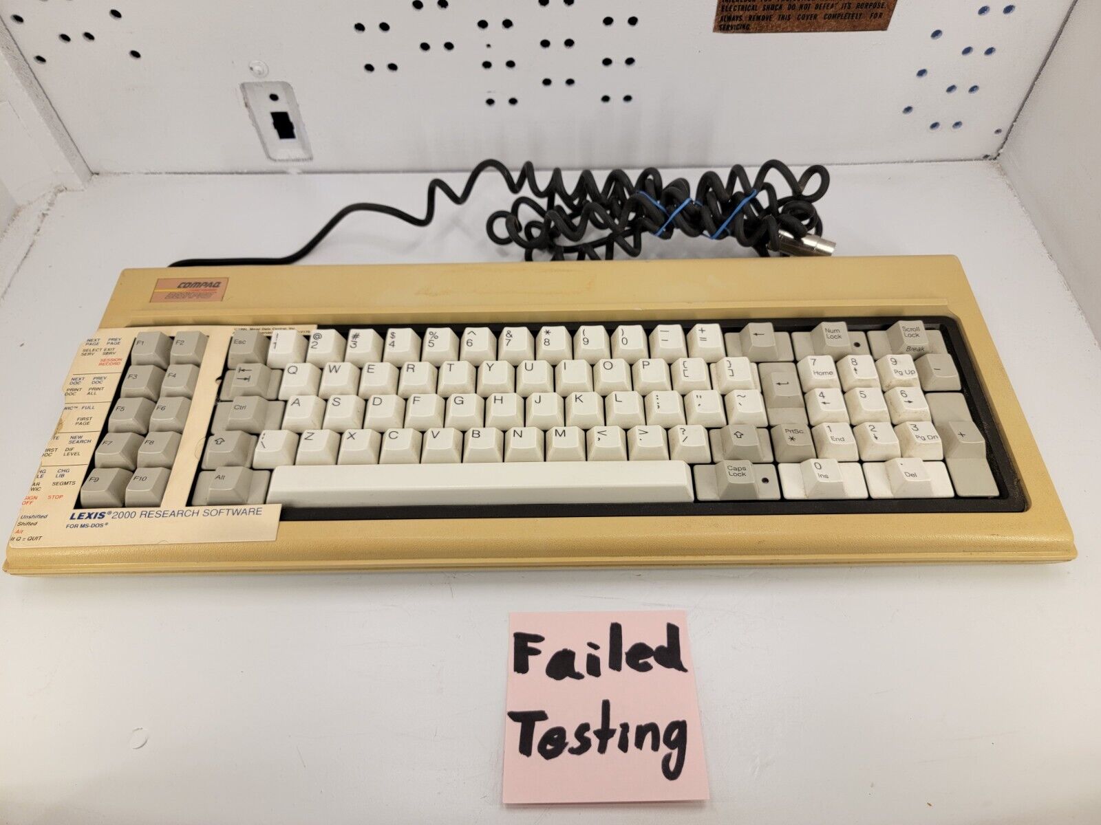 Compaq Deskpro Vintage Mechanical Keyboard 9395-00055 - Powers on, no output