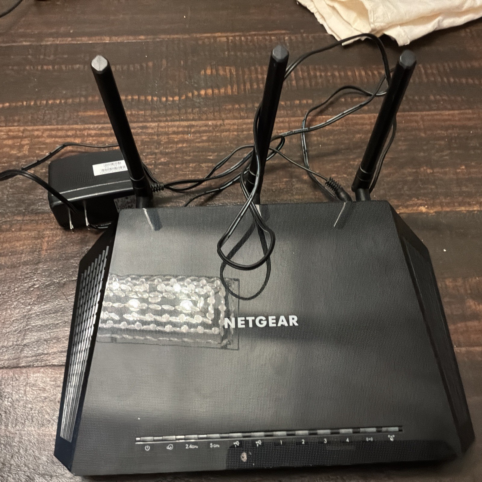 Netgear AC1750 Smart WiFi Router Model R6400