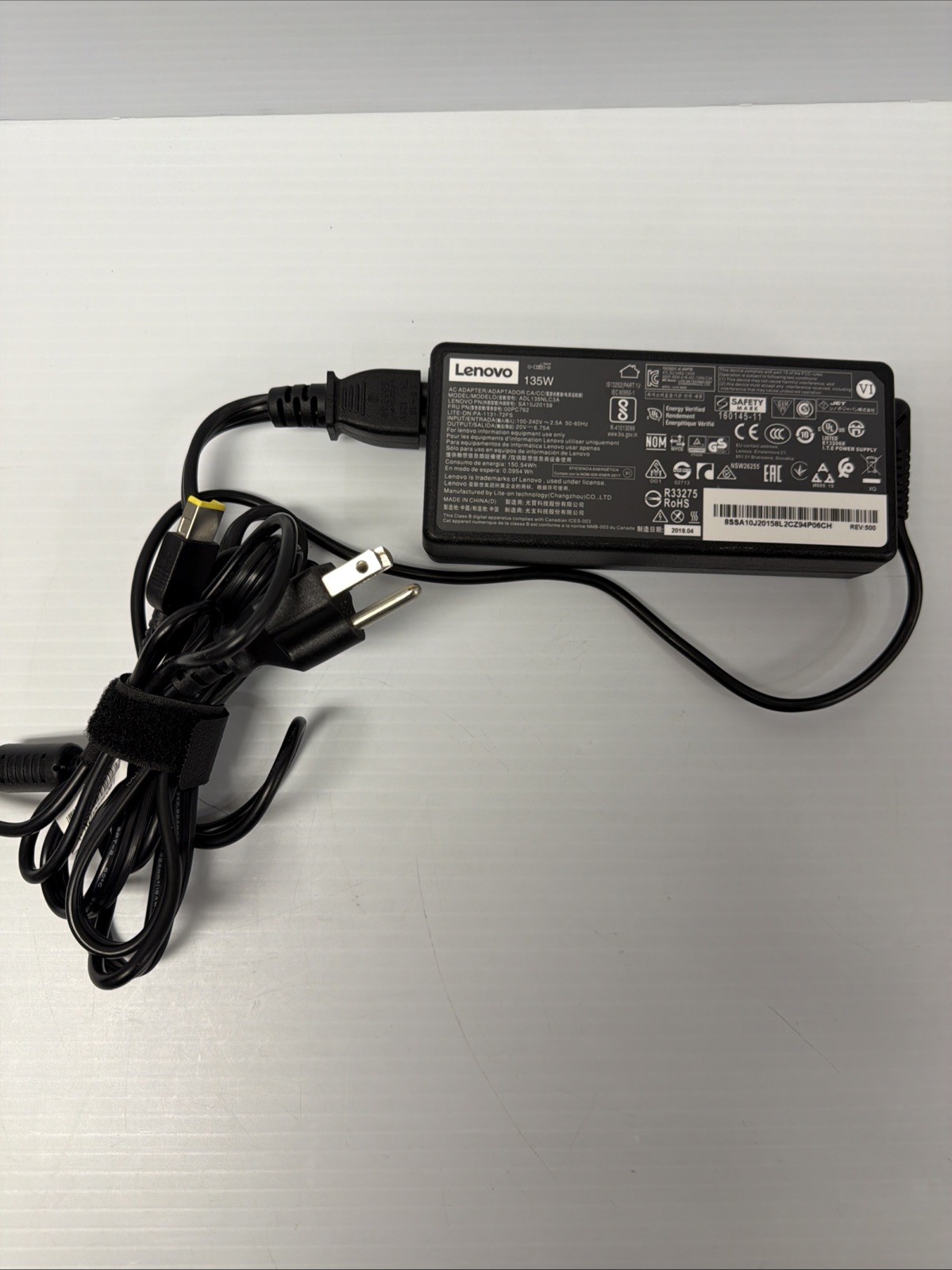 Genuine Lenovo 135W 20V 6.75A AC Power Adapter Charger Rectangle Slim Tip OEM