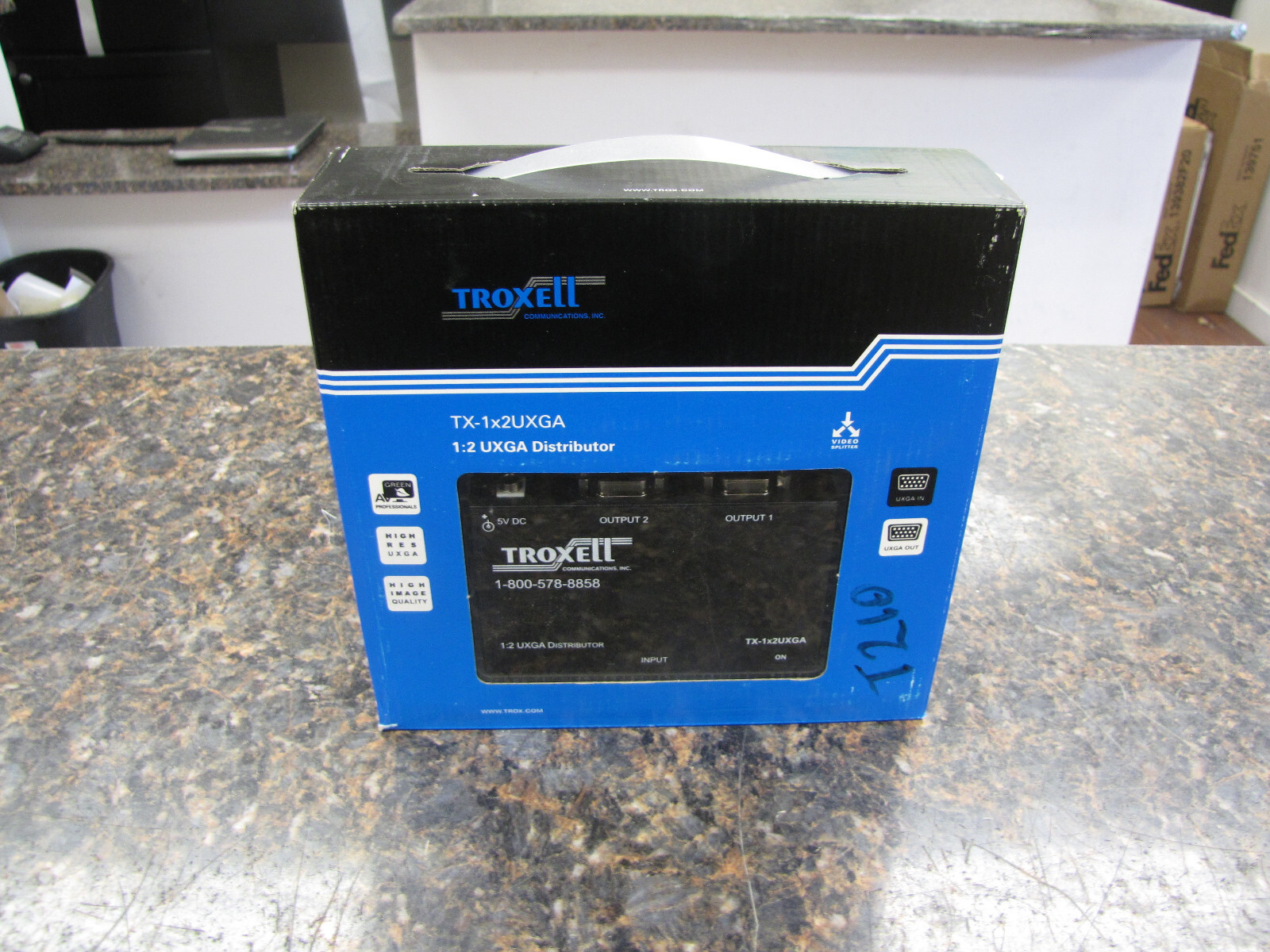 Troxell TX-1X2UXGA Video Splitter 1:2 High Resolution UXGA Distributor - NEW