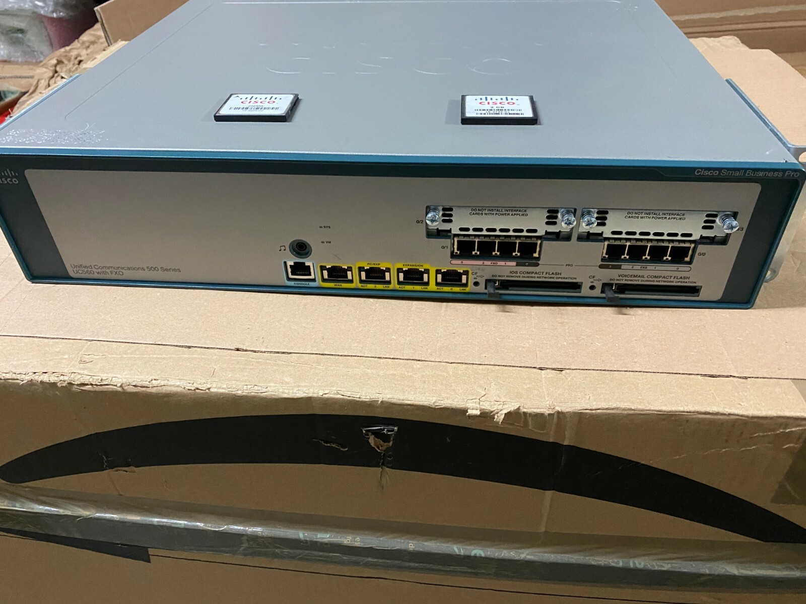 Cisco UC560-FXO-K9 Unified Communications System