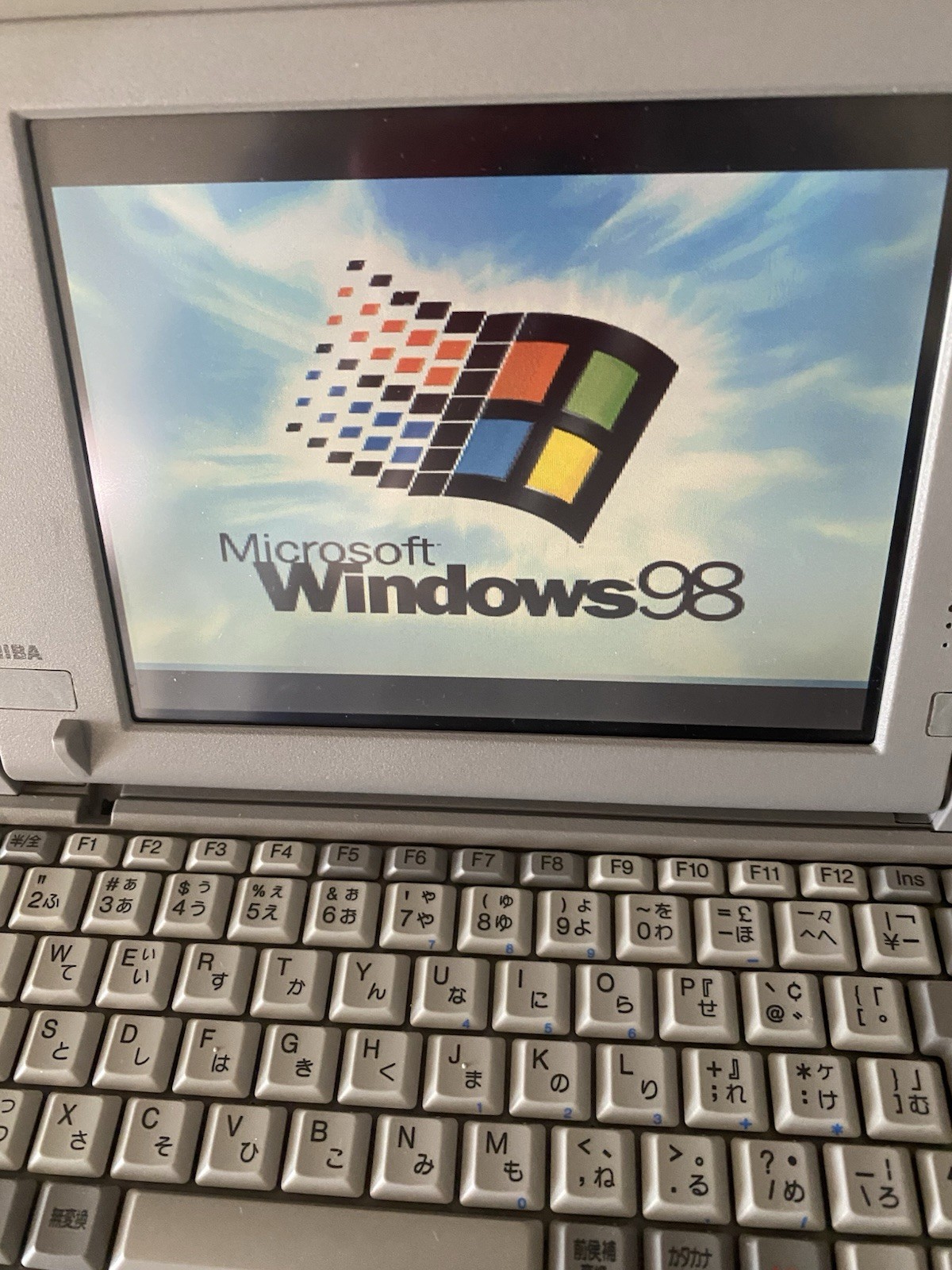 Toshiba Booklet 50ct Japanese Windows 98 Notebook with Original Accessories