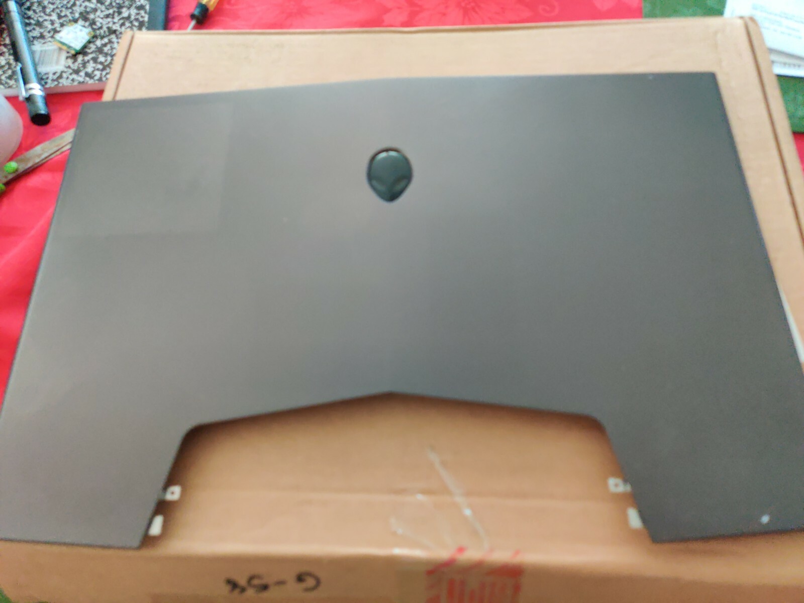 Dell Alienware M18x Laptop LCD Top Back Cover Lid 0122RP Grey LED  Tested