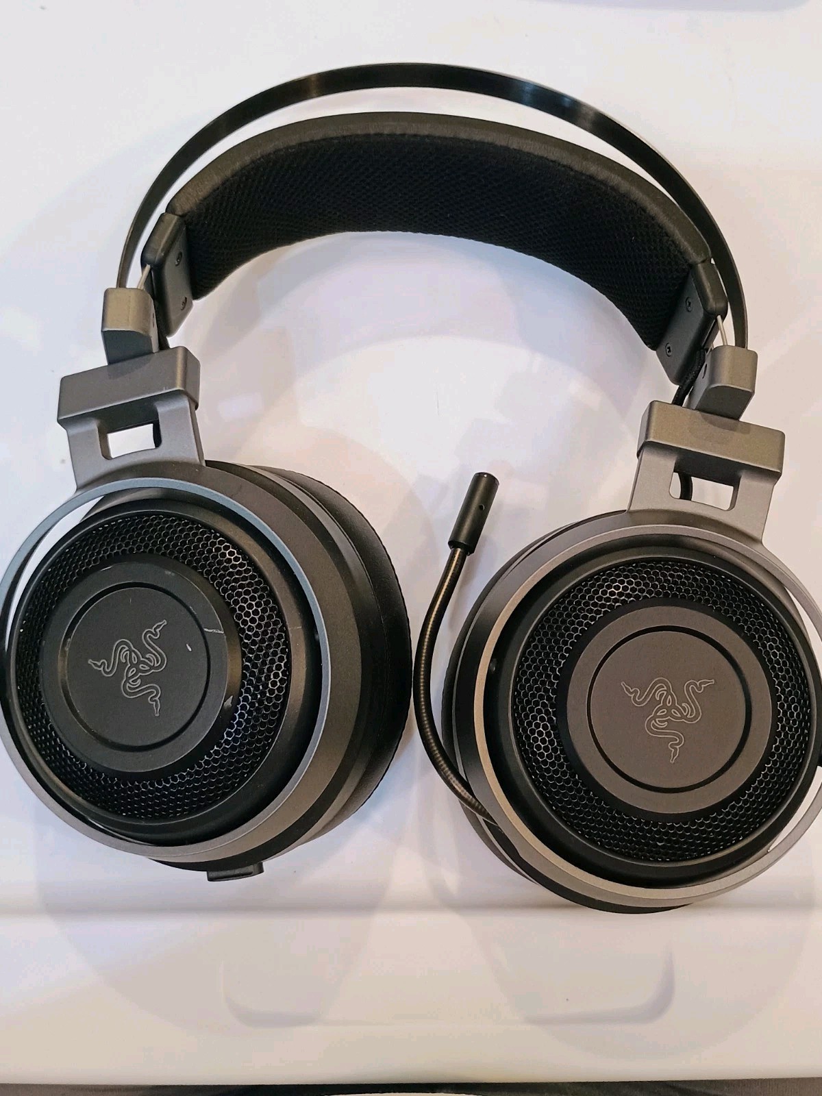 Razer Nari Ultimate Wireless Gaming Headset - Black *No USB*