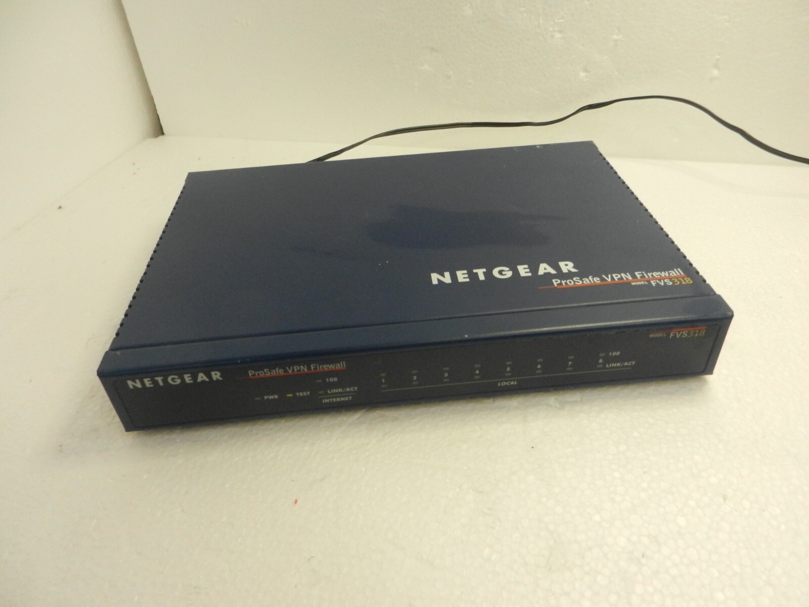 Netgear 8 Ports ProSafe VPN Firewall FVS318.
