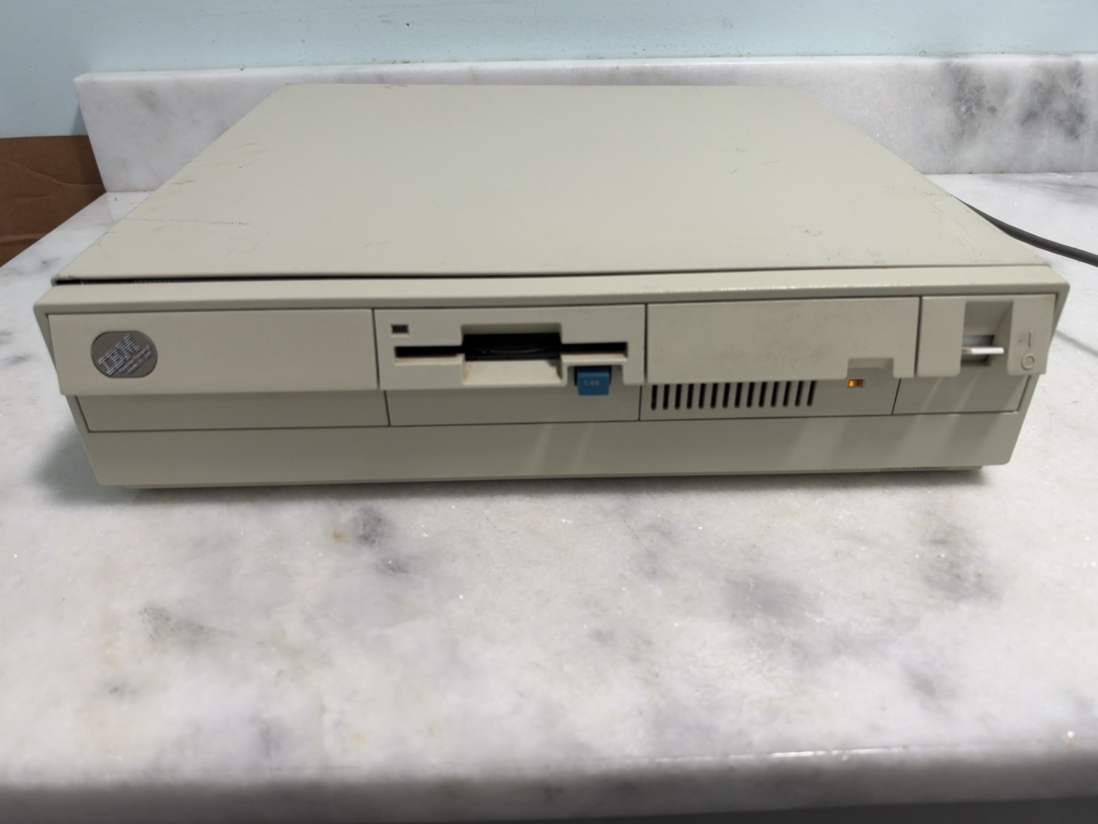 Vintage IBM PS/2 Personal System/2 Desktop Computer Powers On Untested 