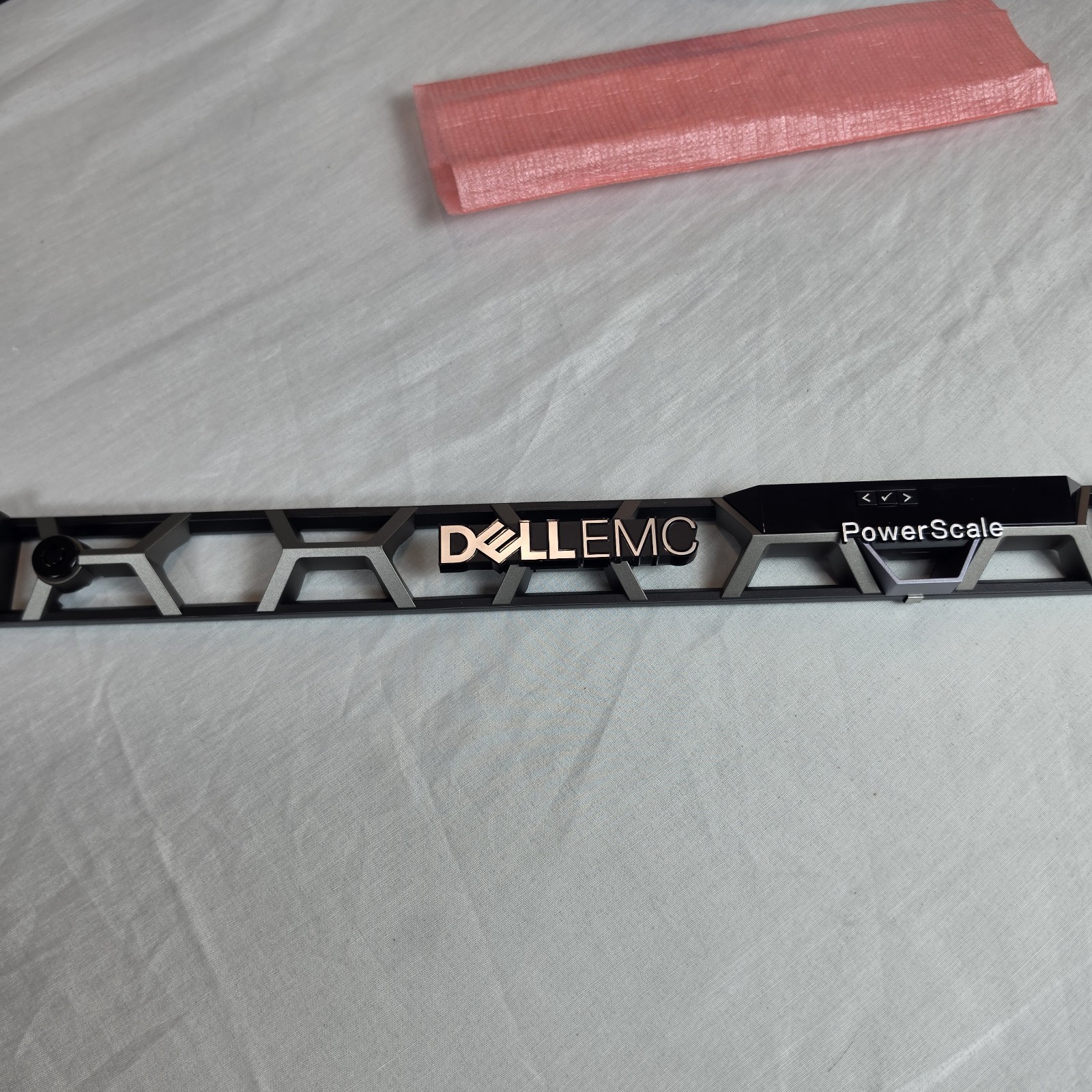 Dell EMC PowerScale Server Front Bezel DP/N 0M4T1P OEM New Open Box With Key
