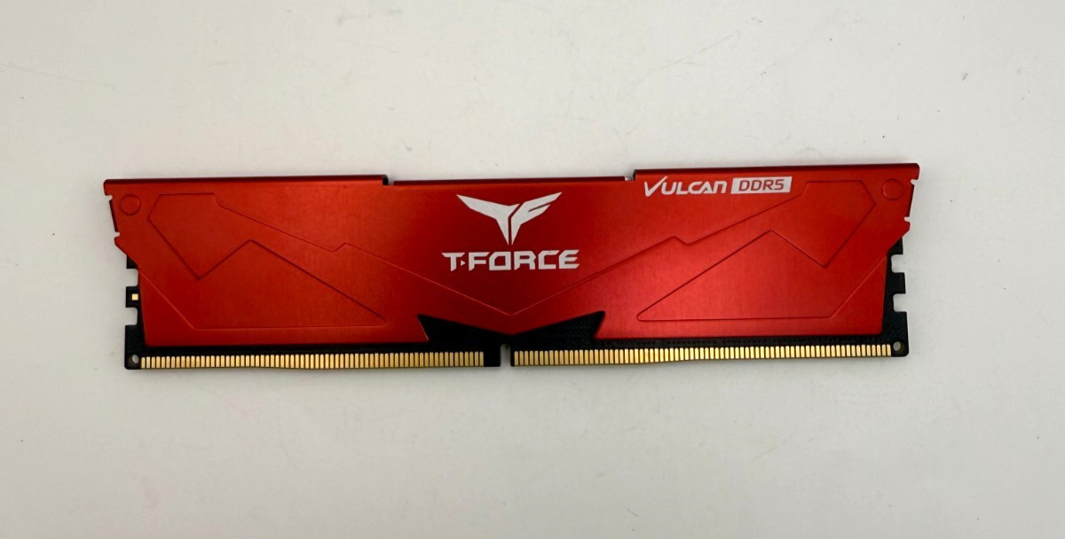 TeamGroup T-FORCE VULCAN 16GB DDR5 6400MHz RAM FLRD516G6400HC38JBK CL-38-46-4684