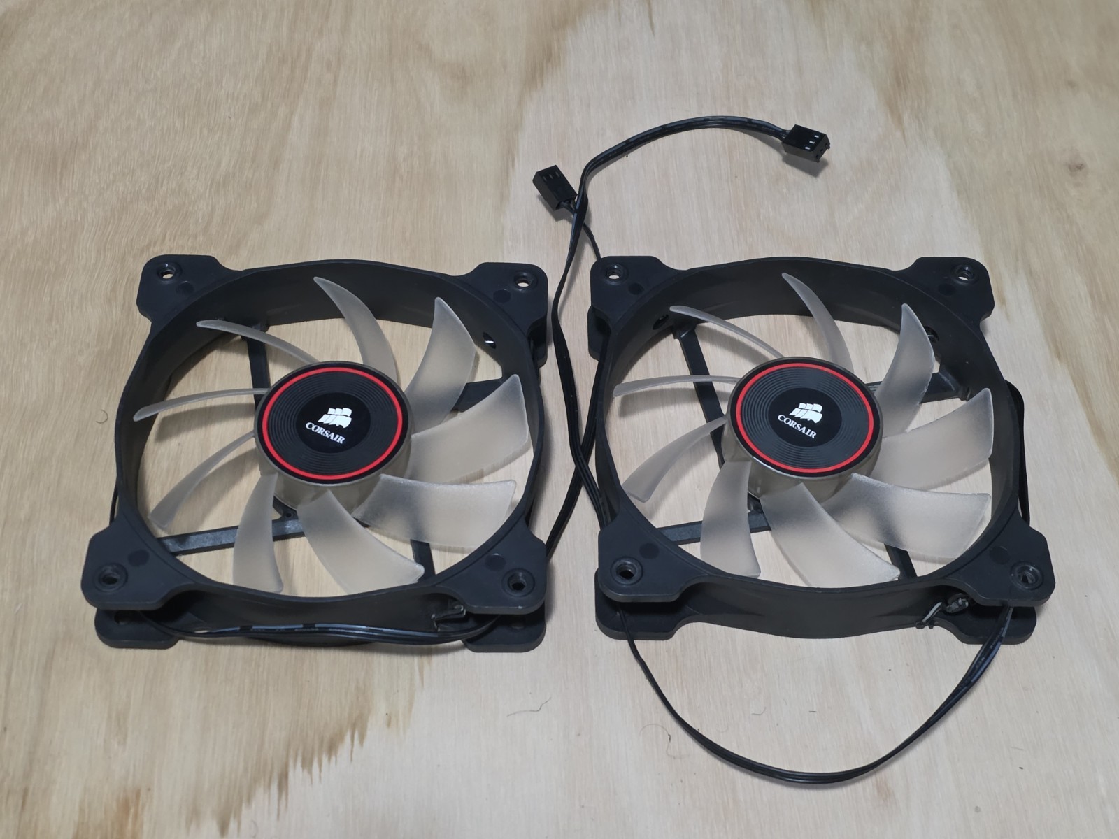Corsair AF120 Red LED Quiet Edition 120mm Case Fans 2-Pack CO-9050016-RLED