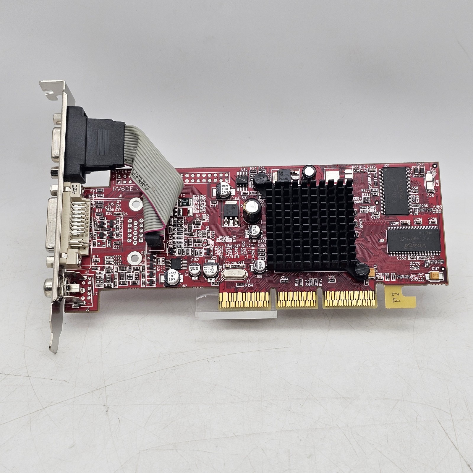 PowerColor Radeon 7000 DirectX 7 RV6DE-NB3 64MB 64-Bit DDR AGP 2X/4X Video Card