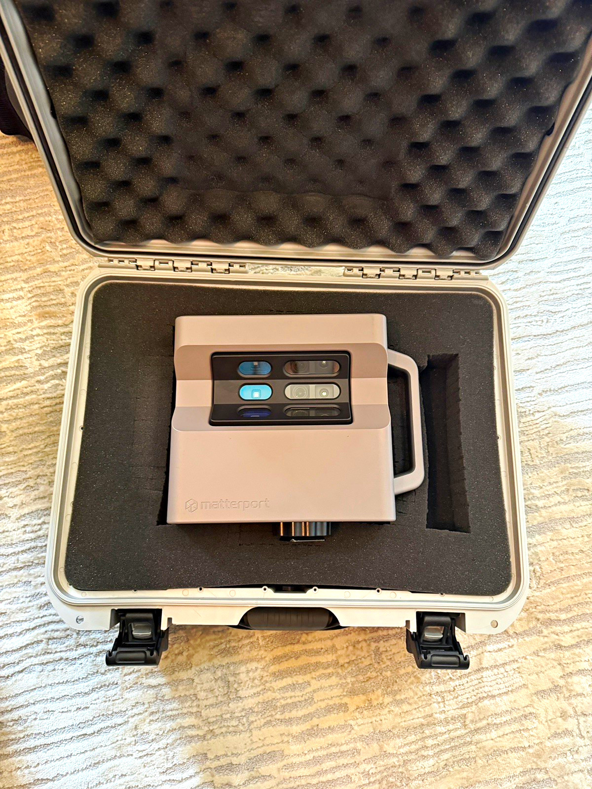 Matterport pro 2 MC250L with hard shell case