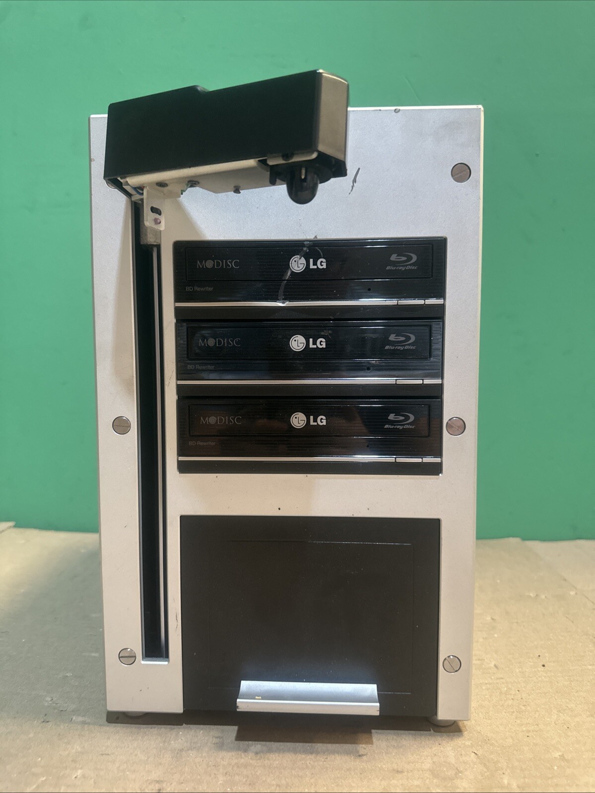 Vinpower Cube 3 Target SATA Automated Bluray/DVD/CD Duplicator