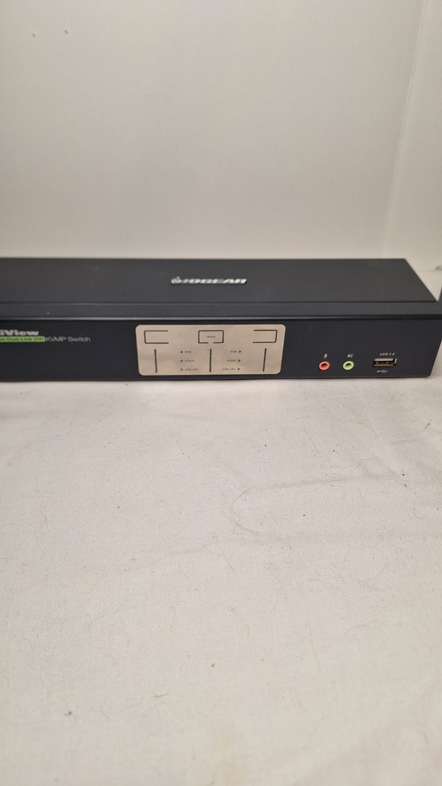 Iogear GCS1644 MiniView 4-Port Dual View Dual-Link DVI KVMP