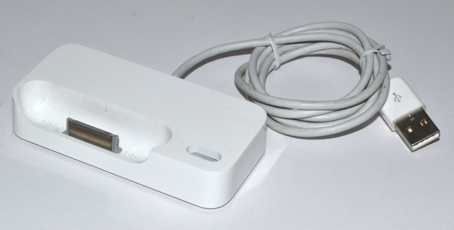 Vintage 2007 Apple Dual Dock for iPhone 1/2, 30 Pin Connector *Used* A1234