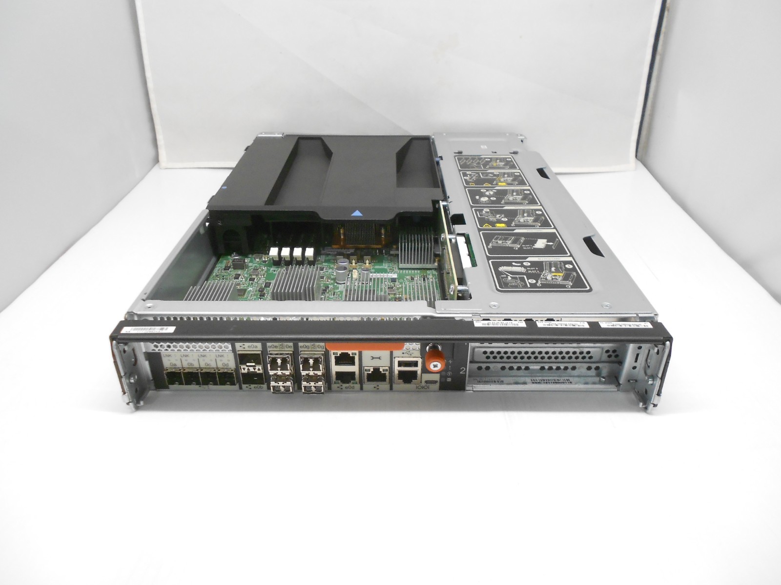 NetApp 111-02494 Filer Controller FAS8200 111-02493  NO RAM
