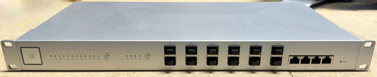 Ubiquiti Networks UniFi US-16-XG 10G 16-Port Managed Aggregation Switch