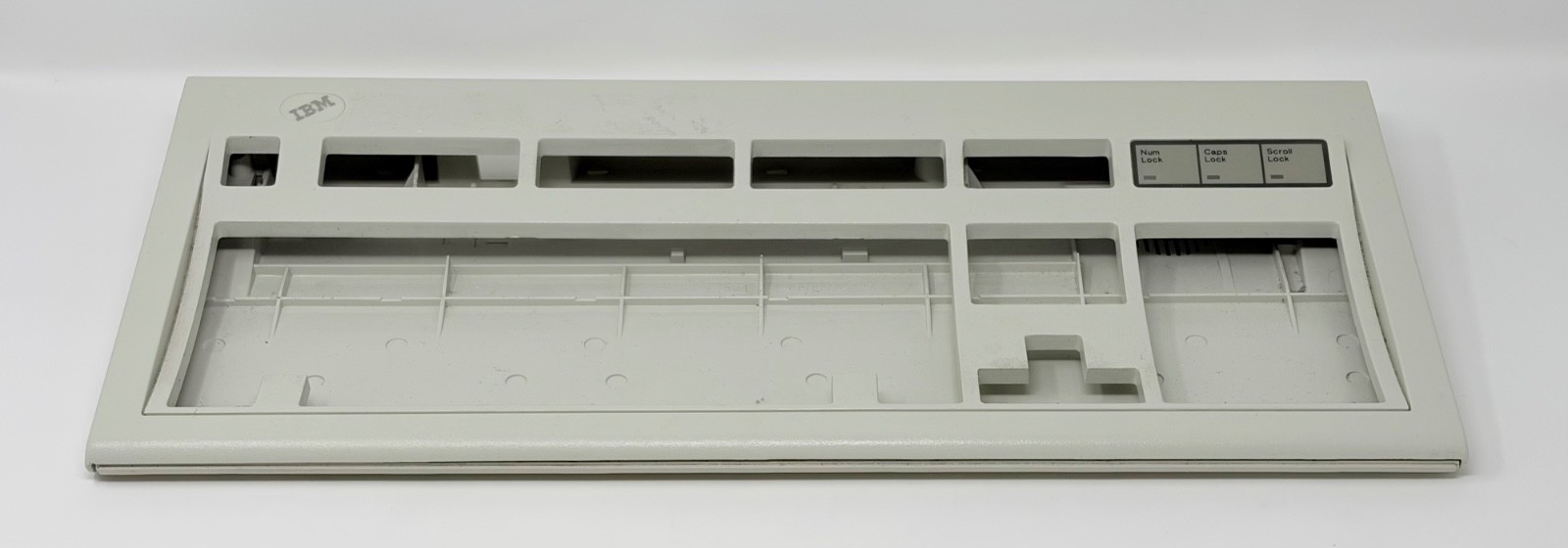 IBM Model M 1391401 Keyboard 101 Key Upper Lower Case Housing Shell Beige 1989