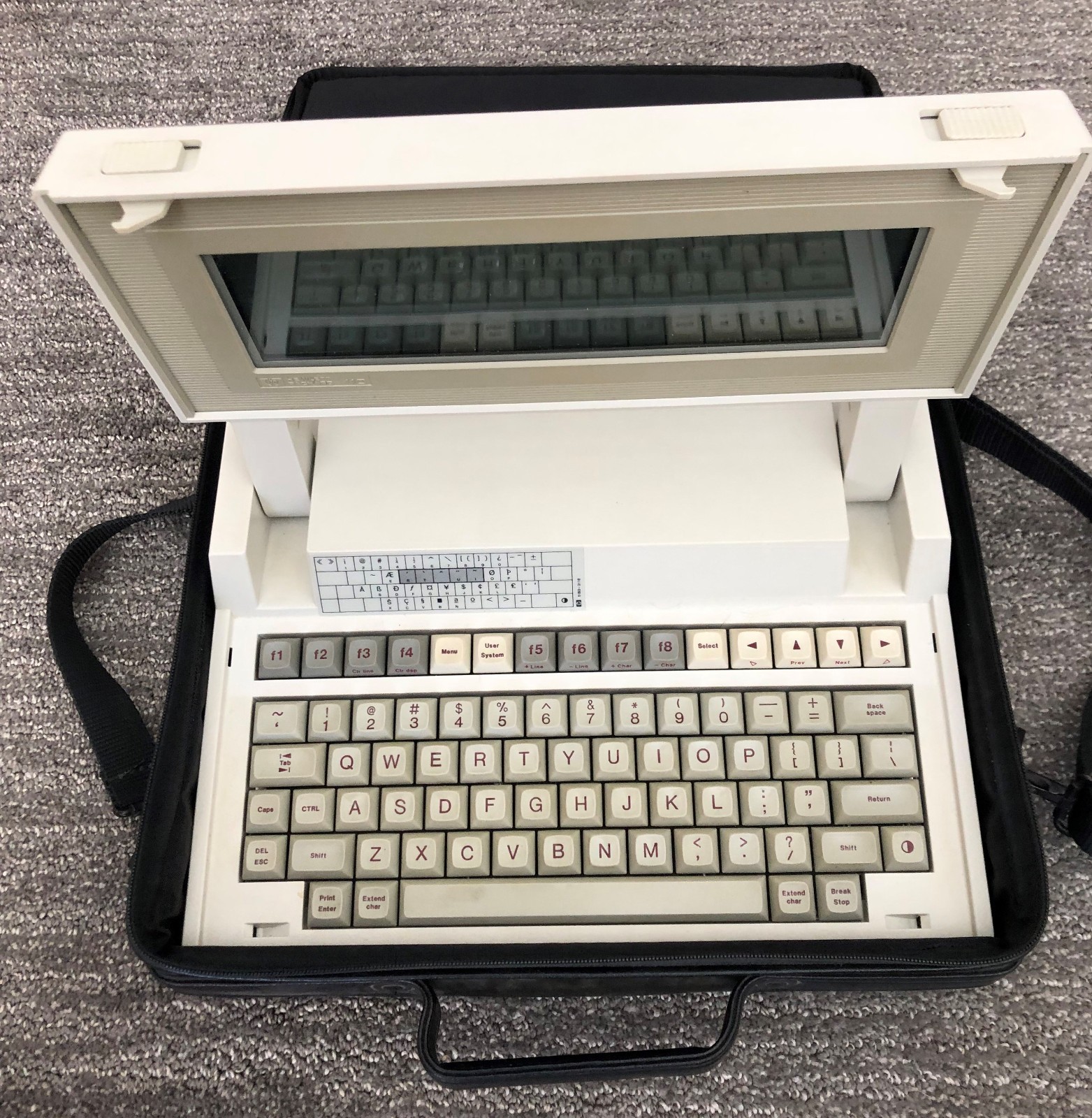VINTAGE HEWLETT PACKARD HP 110 LAPTOP WITH CARRYING CASE