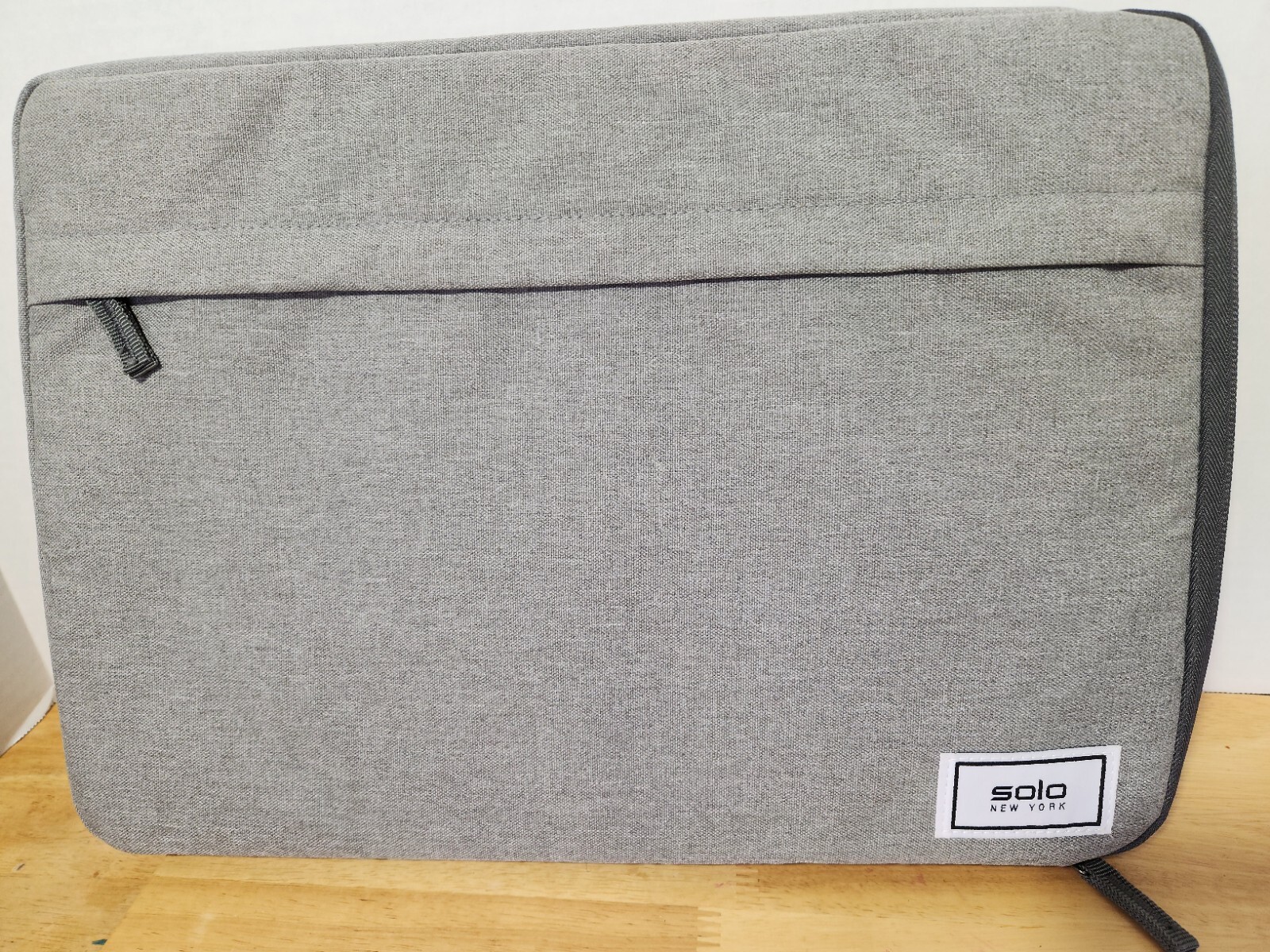 Solo Focus UBN105-10 Carrying Case LAPTOP CASE, Cloth Cover