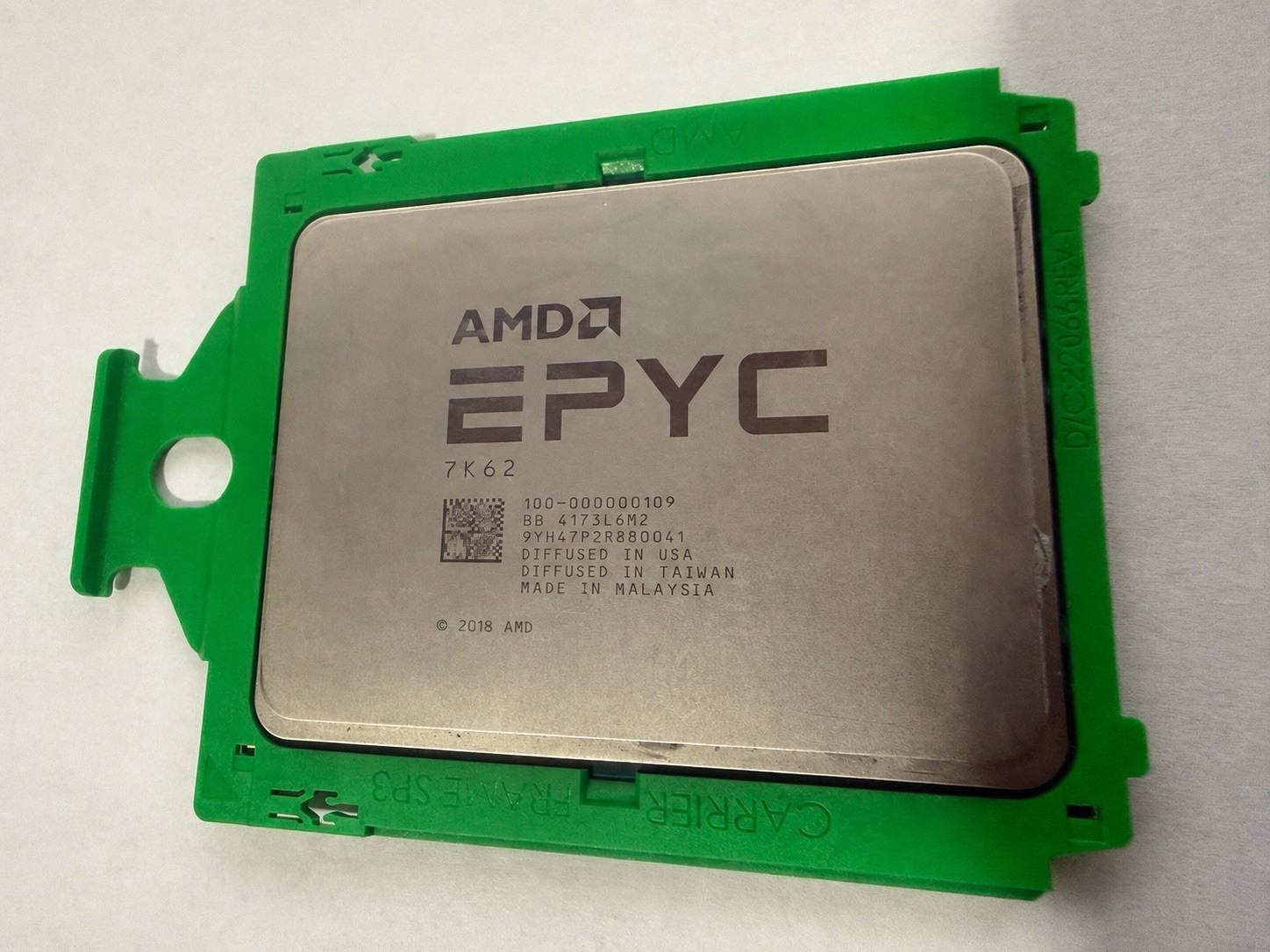 AMD EPYC 7K62 CPU Unlocked 2.6-3.3 GHz 48 Cores