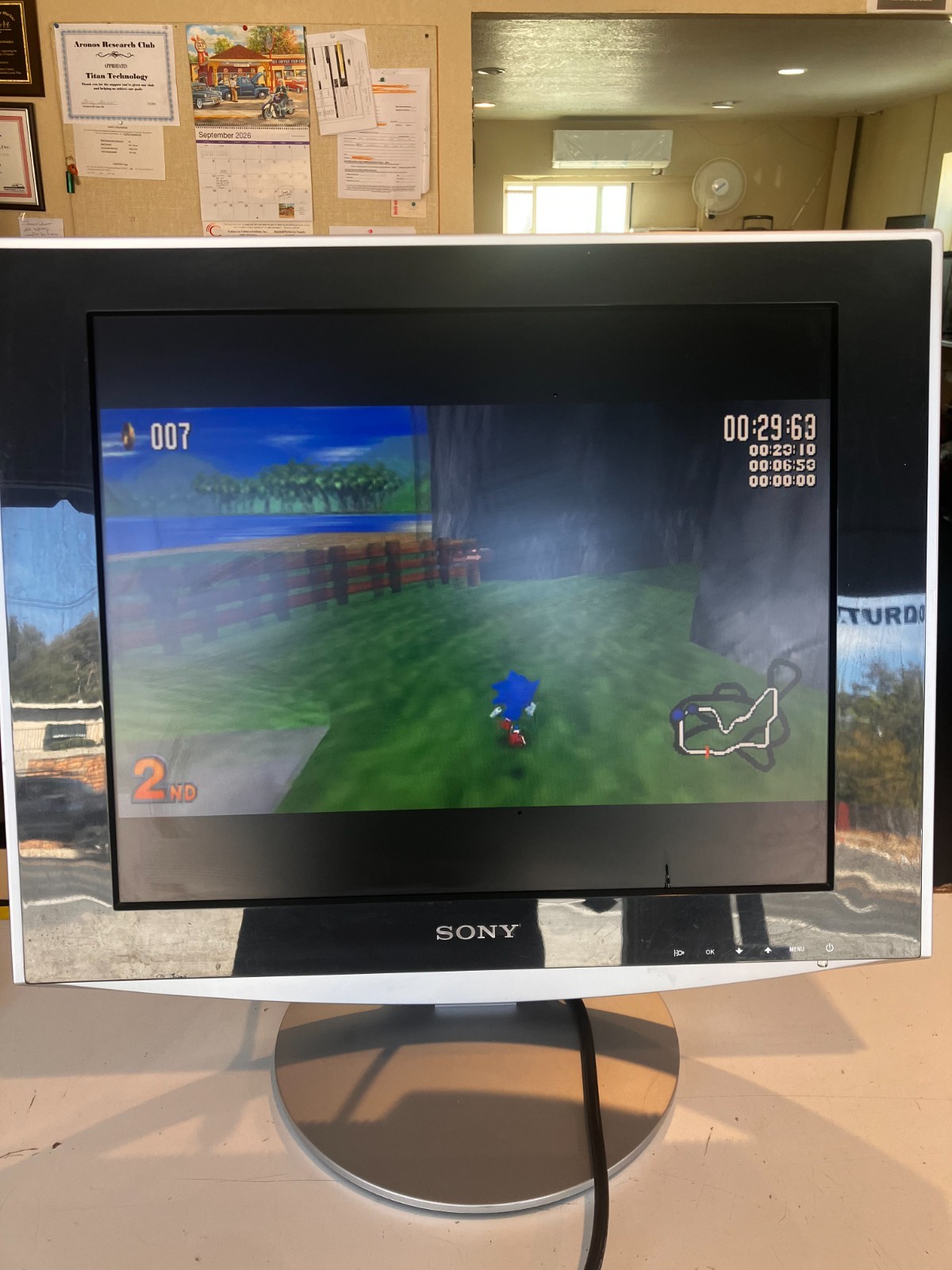 Sony SDM-HS73 17" LCD Monitor VGA Display - Tested Working - Used