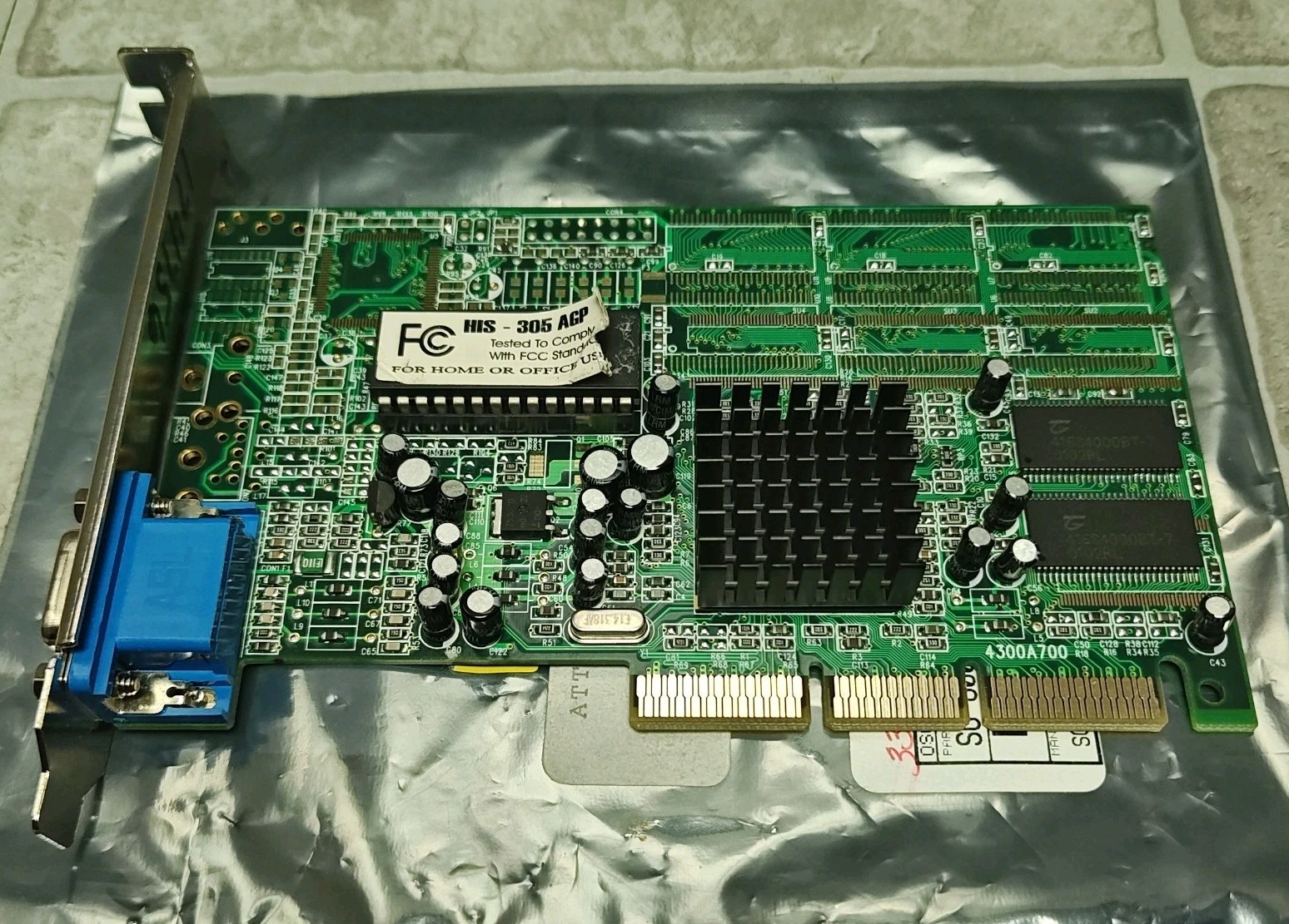 VTG PC HIS SiS 305 AGP 16 MB VGA Graphics Card 