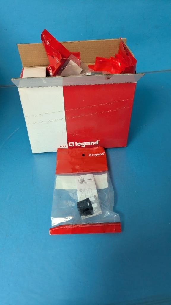 QTY 20 ON Q LEGRAND WP3479-IV NON-RESESSED NICKEL F-COUPLER 1GHZ CONNECT IVORY