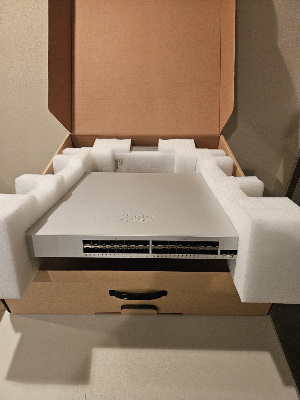 New Cisco Meraki MS410-32-HW 32x 1Gb SFP 4x 10Gb SFP+ Managed Switch (UNCLAIMED)