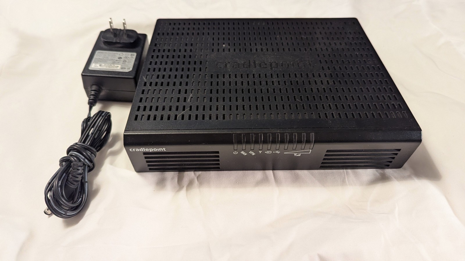 CradlePoint AER1650LP4 Series 4G Advanced Edge Router 5 Ethernet Ports no WiFi