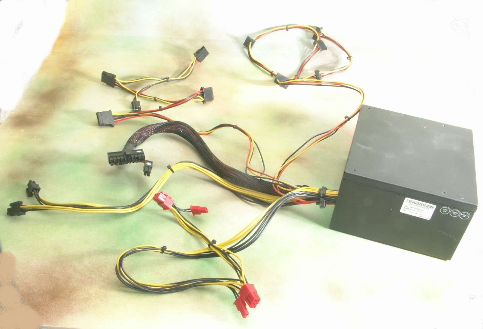Very Flexible XION 700-Watt ATX Desktop Power Supply - Little use, EXC condition