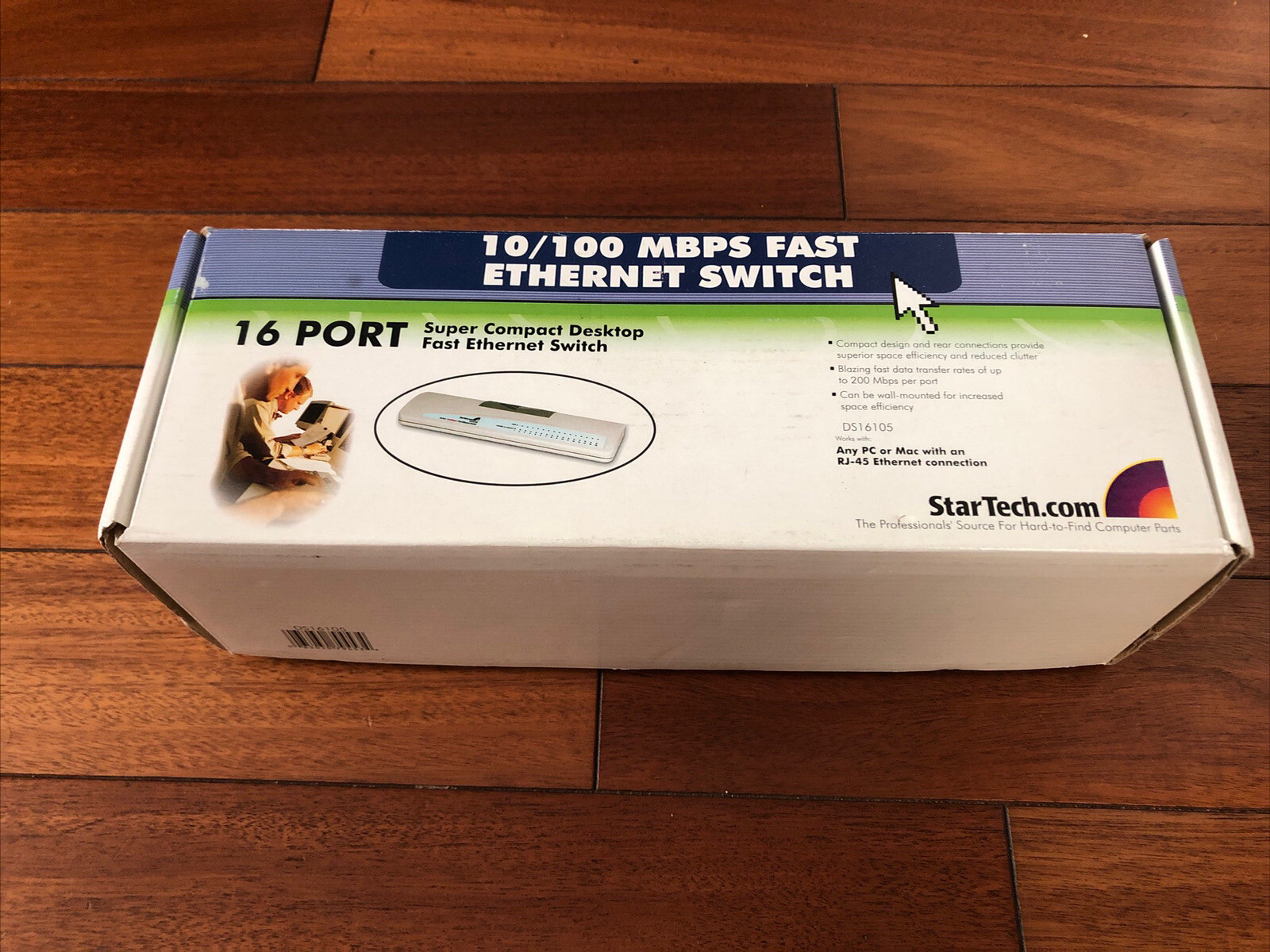 StarTech DS16105 16-Port Ethernet Switch 10/1 00 W/Power Adapter - NEW IN BOX