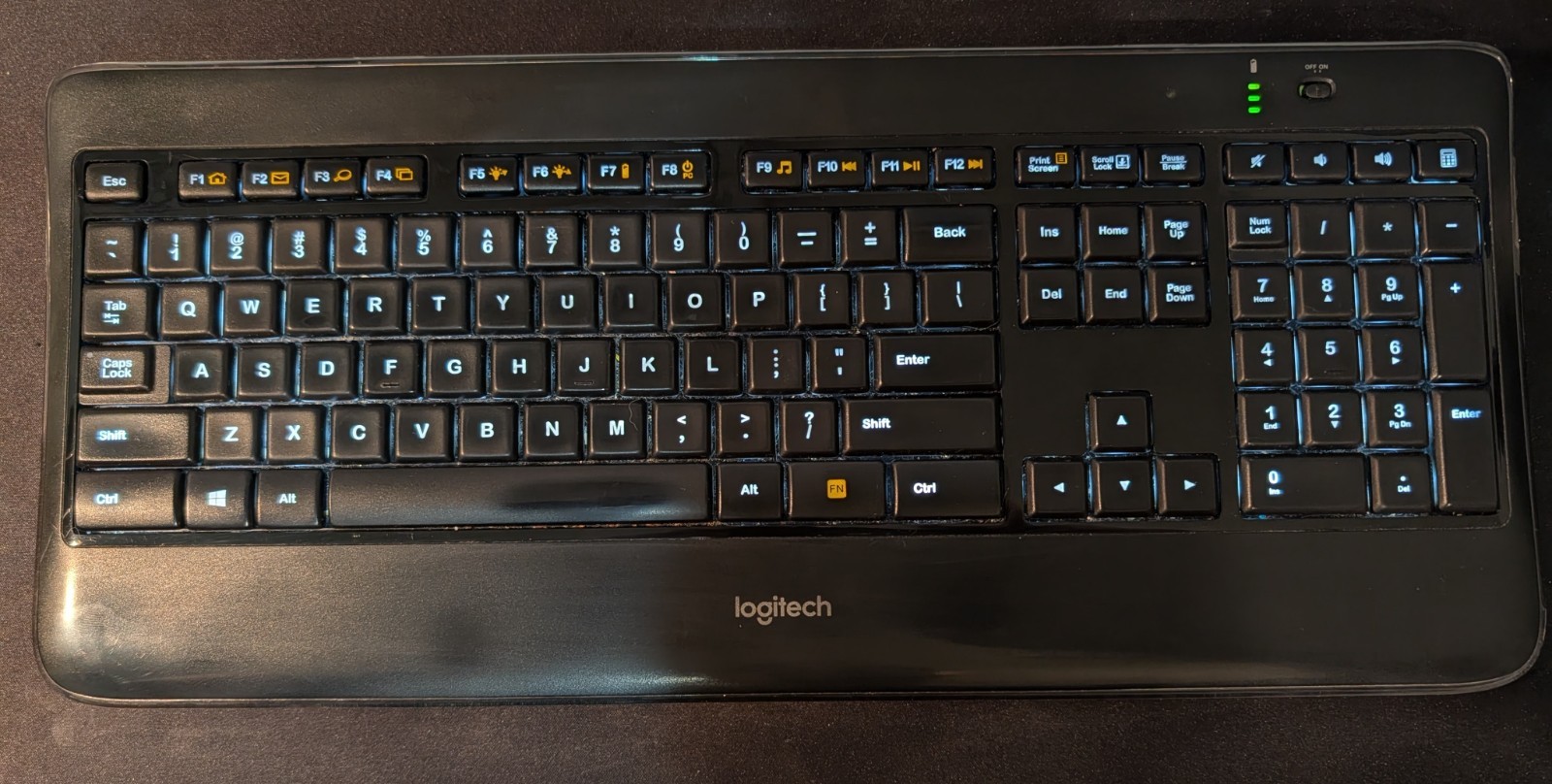 Logitech K800 Wireless Illuminated Keyboard Y-R0065 w/ Unifying Receiver & Cable