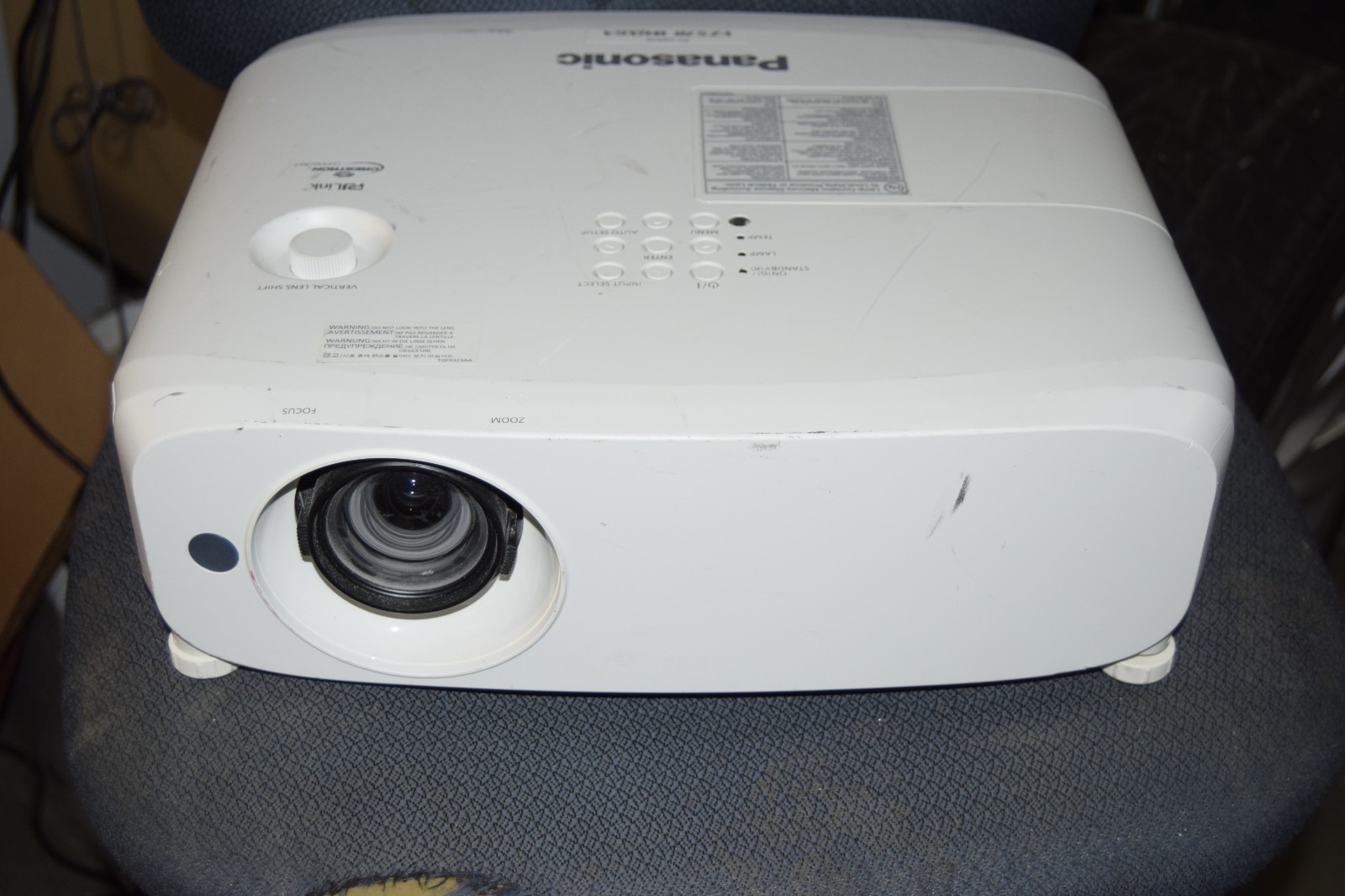Panasonic VZ570 WUXGA HD Projector **READ**