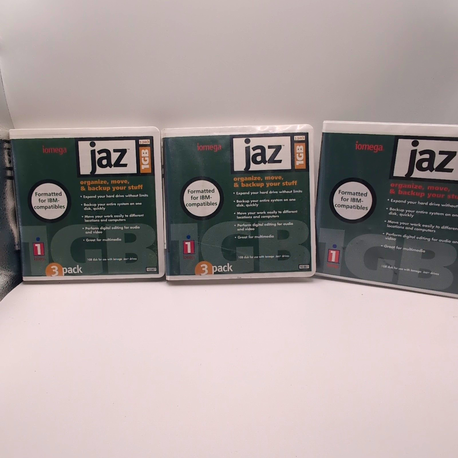 Iomega Jaz 1GB Data Cartridges 3-Pack PC1GB Formatted for IBM-Compatible