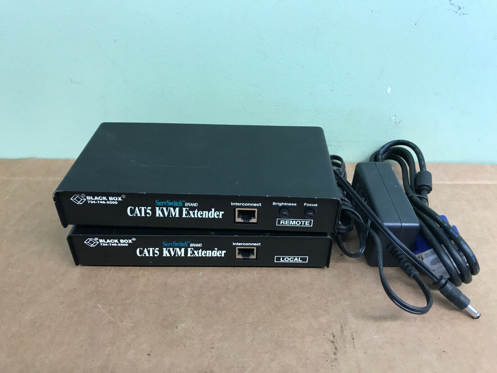 Black Box ServSwitch Cat5 KVM Extender Remote and Local , ACU1009A