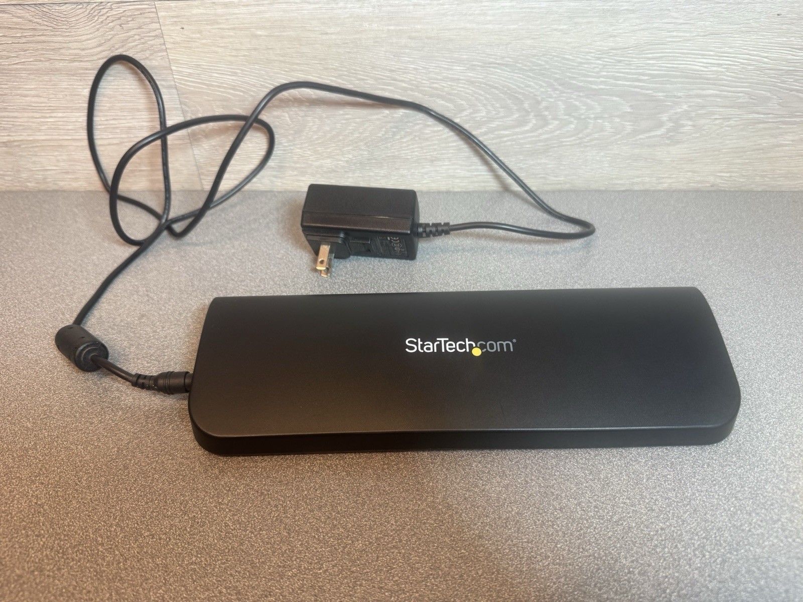 StarTech.com Universal USB 3.0 Laptop Docking Station USB3SDOCKHDV HDMI DVI VGA