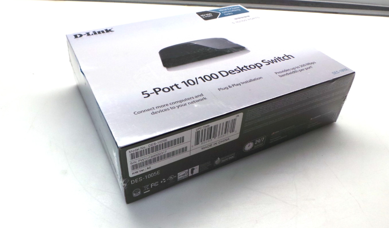 D-LINK (DES-1005E) 5-Port 10/100 Desktop Network Ethernet Switch NEW IN BOX