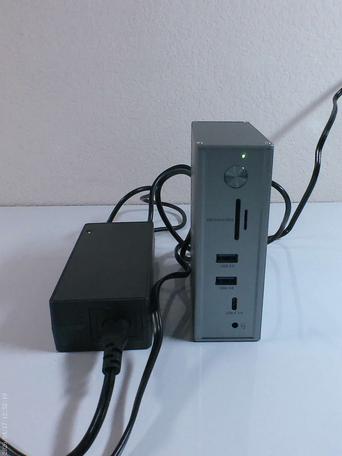 TobenOne USB-C Docking Station with Power Supply Multiple Output Ports