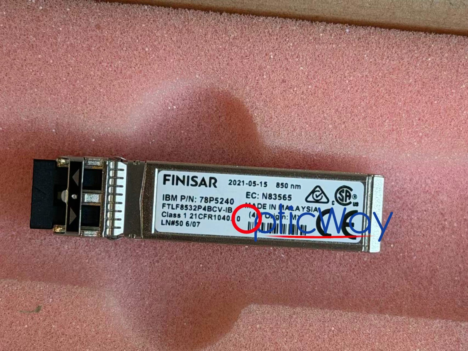 IBM 78P5240 / EC: N83565  Finisar FTLF8532P4BCV-IB 32G 850nm MMF SFP28