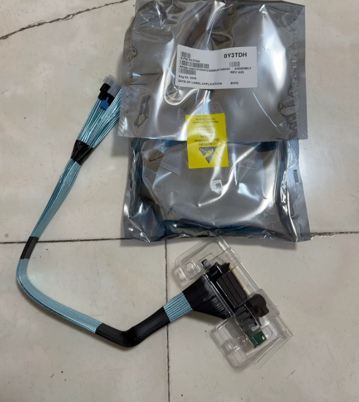 2pcs New Dell R760 24-bay backplane direct connection cables Y3TDH KXXPG 0KXXPG