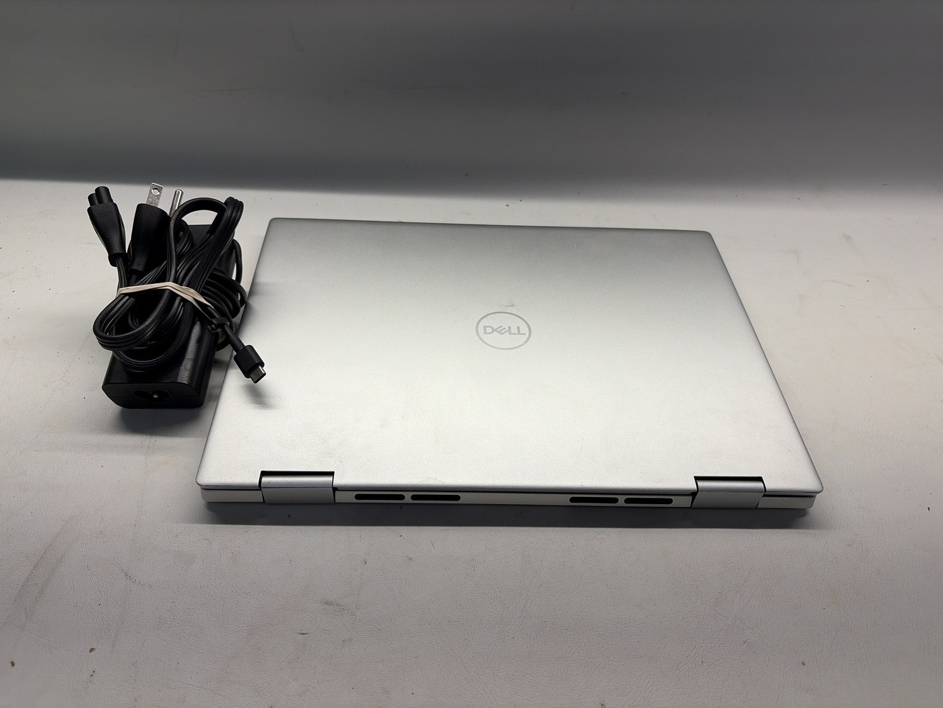 DELL P172G LAPTOP AND CHARGER