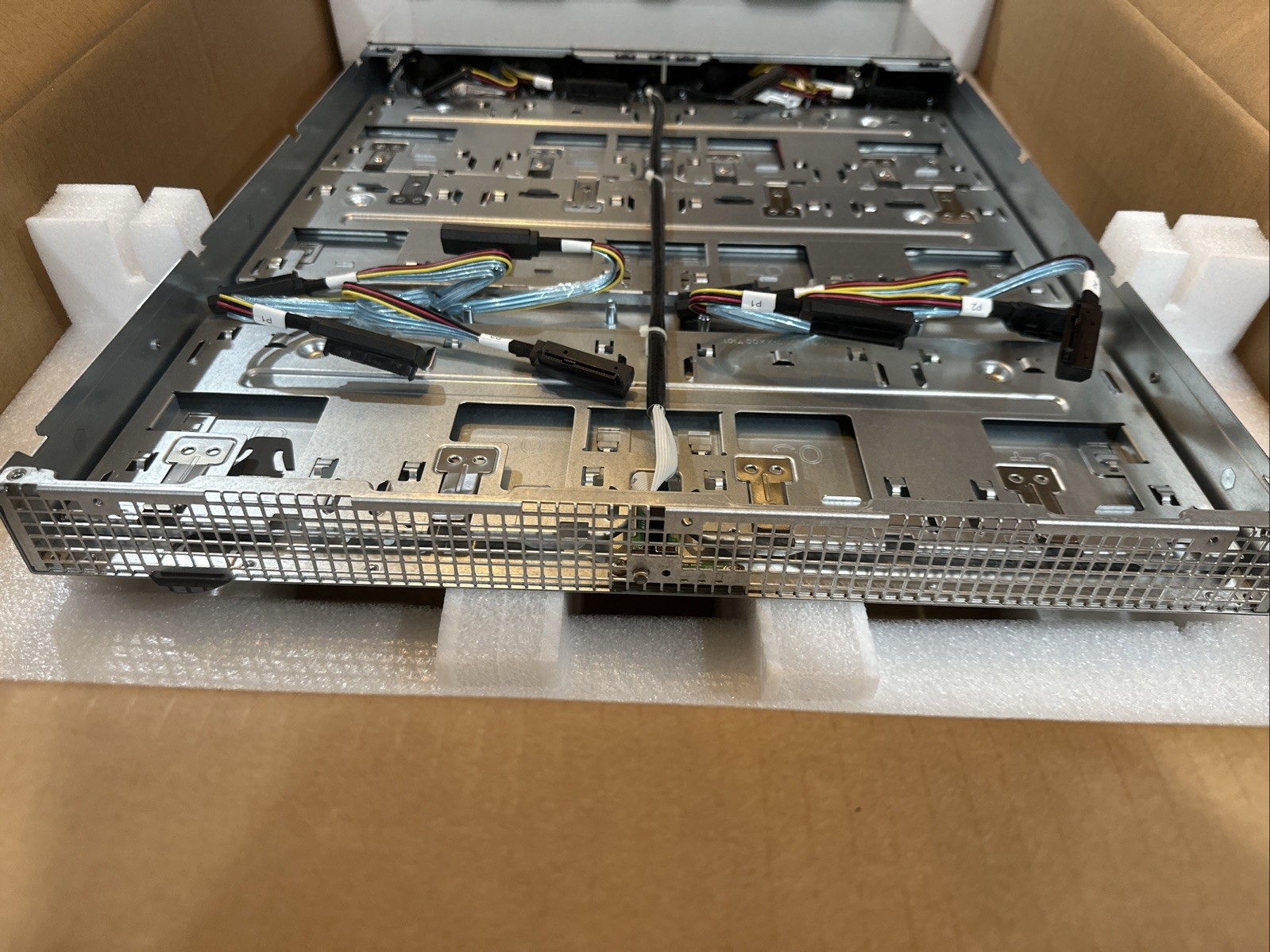 Supermicro SuperStorage SSG-K1048-RT with Power Supply and HDD mounting screws