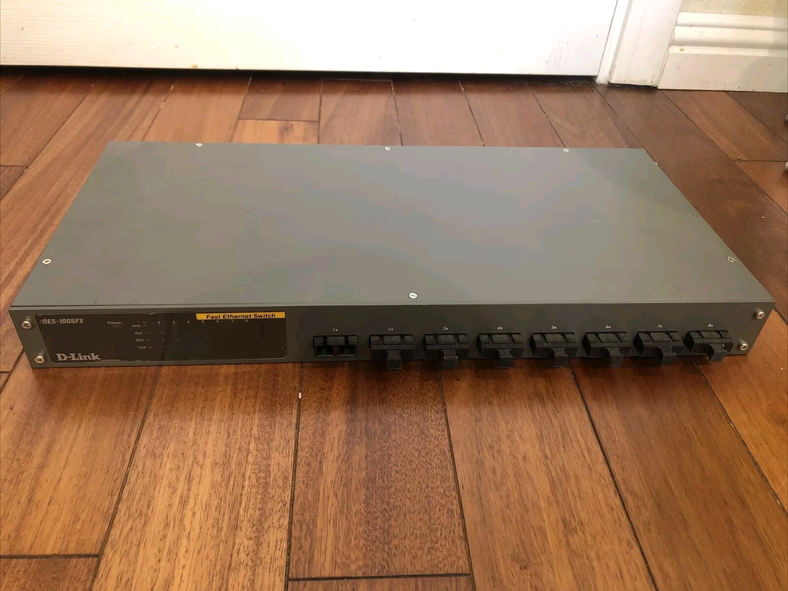 Fast Ethernet fiber optic network switch D-Link DES-1008FX
