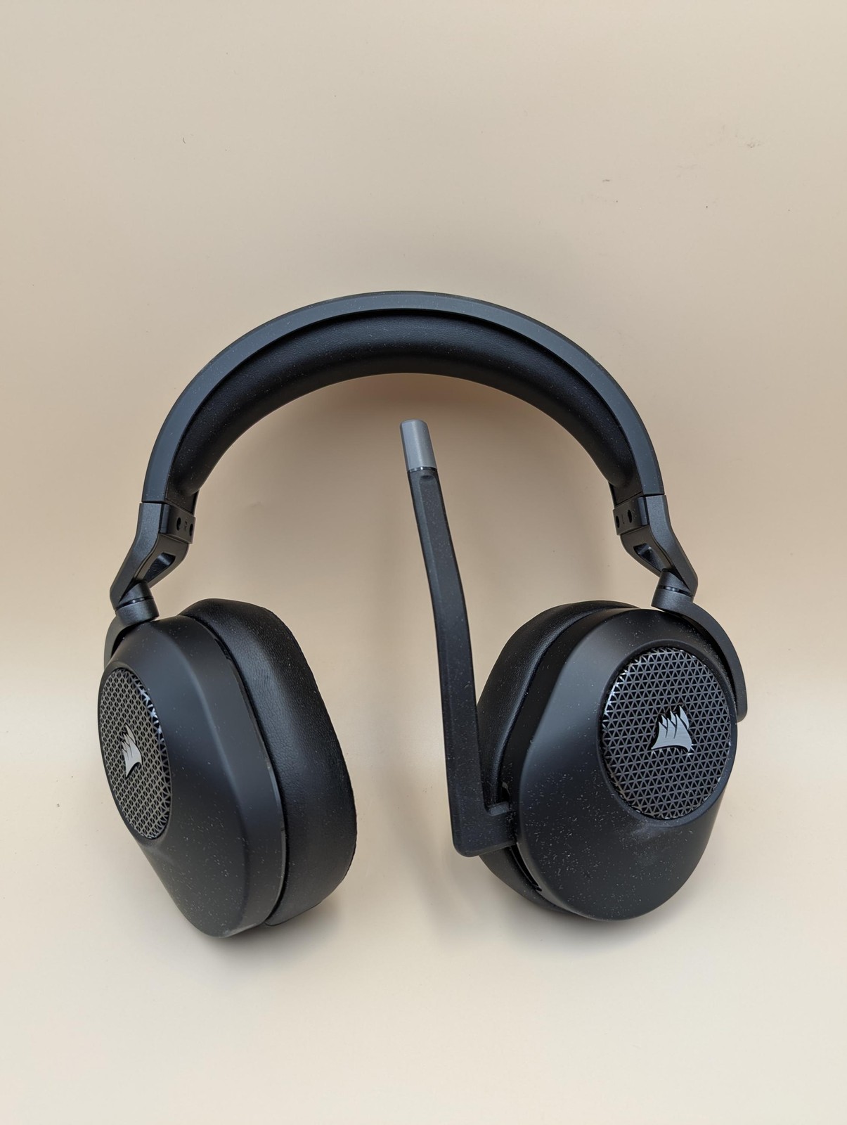 Corsair HS65 Wireless Multiplatform Gaming Headset with Bluetooth - Dolby Audio